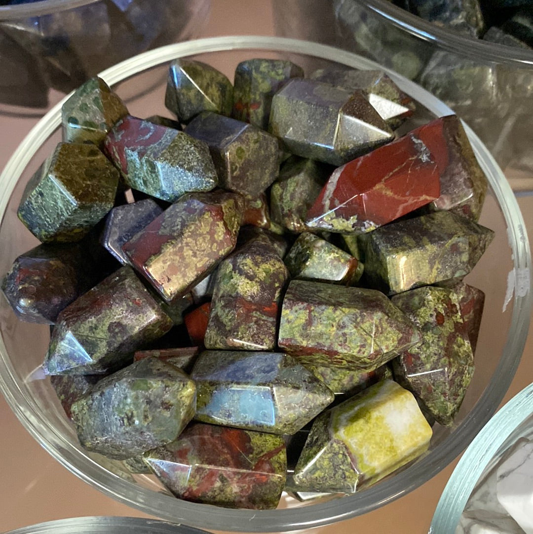 Gemstone Mini-towers Mountain Mineral Market